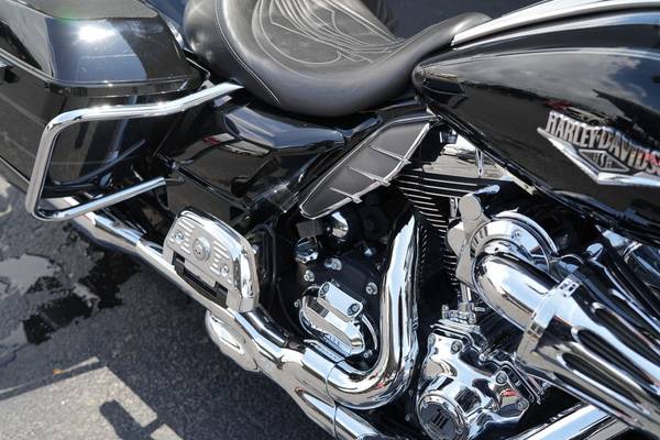 2014 Harley-Davidson, dovoz USA — foto 9 z 12