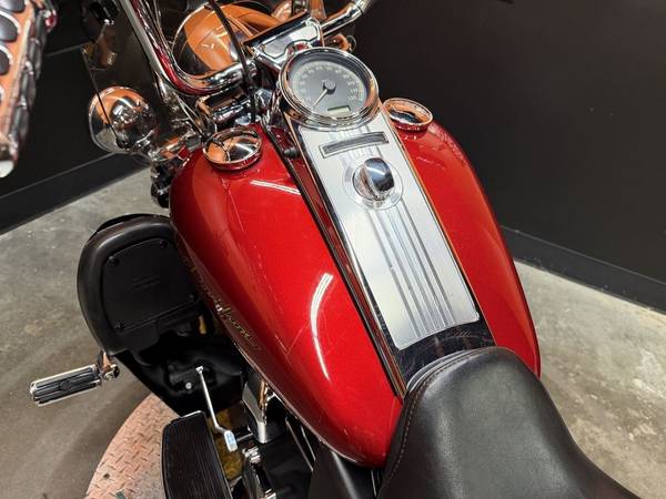 2012 Harley-Davidson, dovoz USA — foto 9 z 12