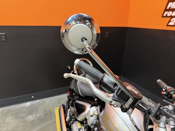 2025 Triumph, dovoz USA — foto 11 z 12