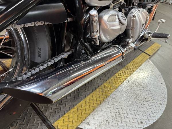 2025 Triumph, dovoz USA — foto 6 z 12