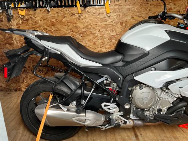 BMW, dovoz USA — foto 2 z 12