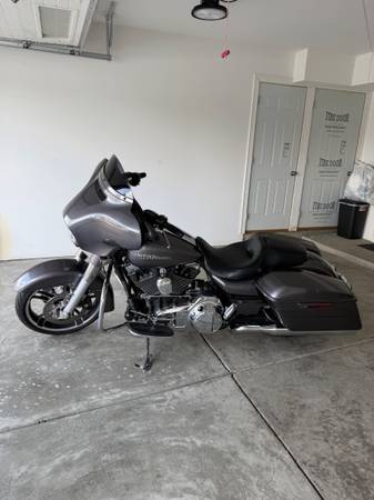 2014 Harley-Davidson, dovoz USA — foto 2 z 9