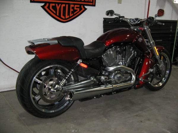 Harley-Davidson, dovoz USA — foto 3 z 5