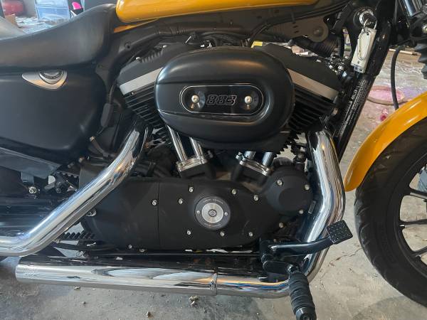 2011 Harley-Davidson, dovoz USA — foto 3 z 5