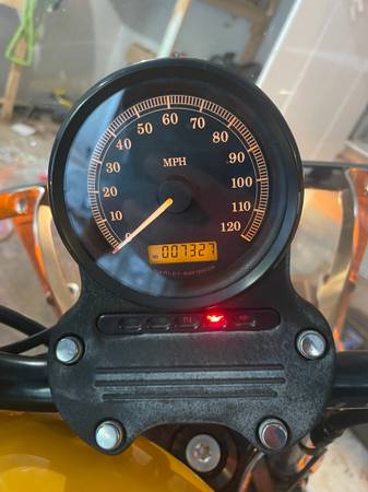 2011 Harley-Davidson, dovoz USA — foto 5 z 5