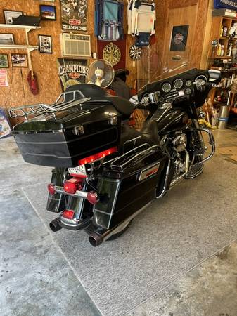 2004 Harley-Davidson, dovoz USA — foto 5 z 5