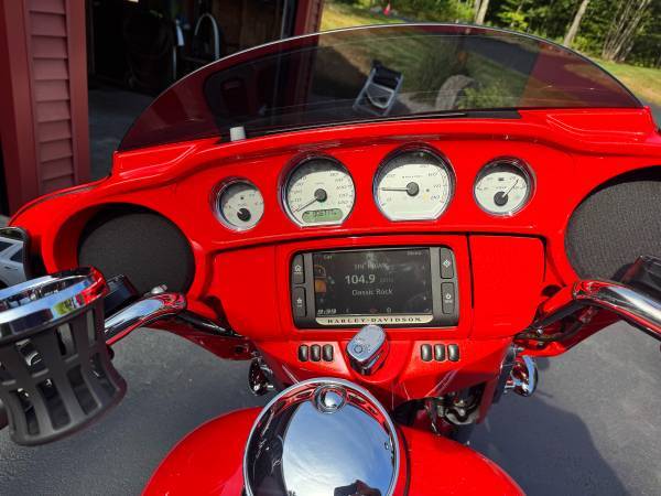 2017 Harley-Davidson, dovoz USA — foto 10 z 12