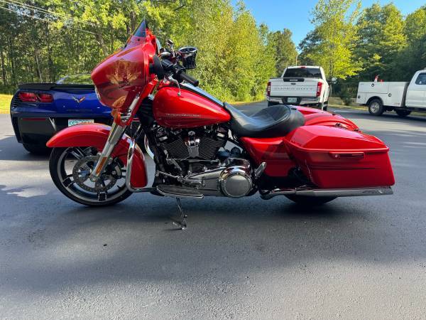 2017 Harley-Davidson, dovoz USA — foto 12 z 12