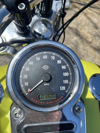 2012 Harley-Davidson, dovoz USA — foto 3 z 6