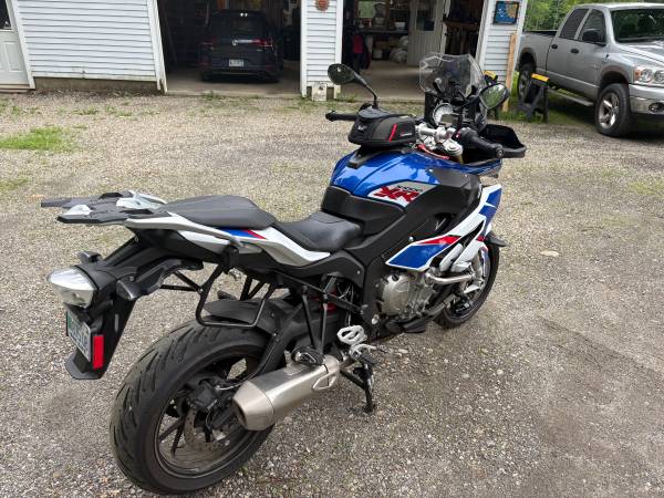 2018 BMW, dovoz USA — foto 12 z 12