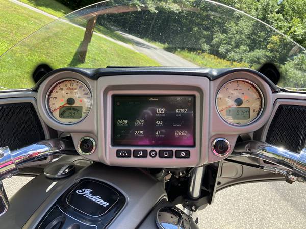 2017 Indian, dovoz USA — foto 8 z 8