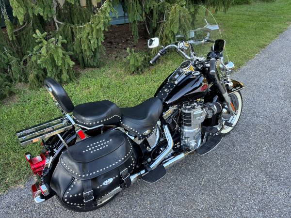 2001 Harley-Davidson, dovoz USA — foto 2 z 12