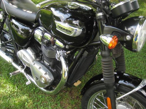 2018 Triumph, dovoz USA — foto 8 z 12