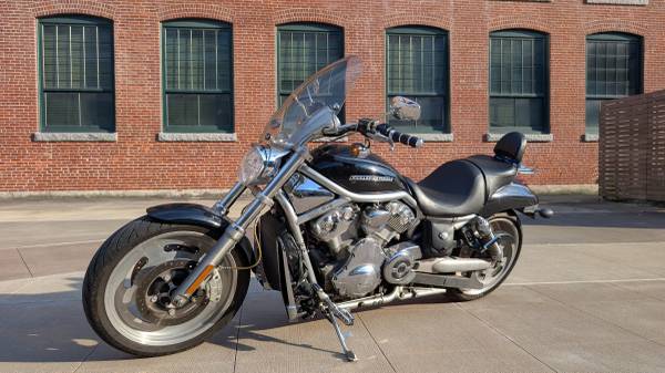 2007 Harley-Davidson, dovoz USA — foto 10 z 12