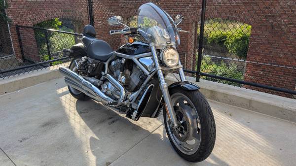 2007 Harley-Davidson, dovoz USA — foto 2 z 12