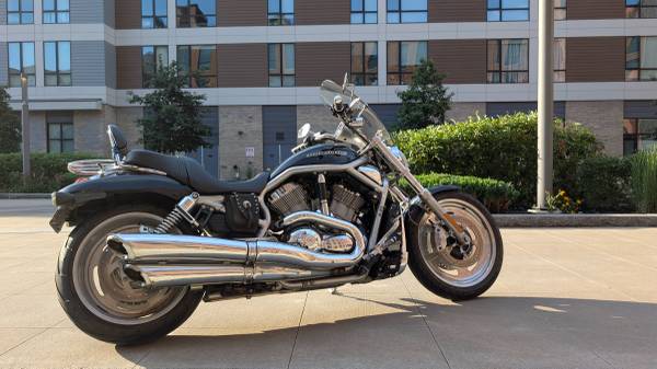 2007 Harley-Davidson, dovoz USA — foto 4 z 12