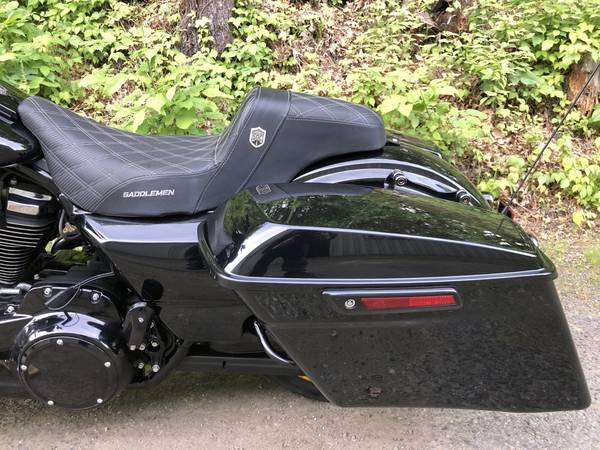 2018 Harley-Davidson, černá, dovoz USA — foto 9 z 11
