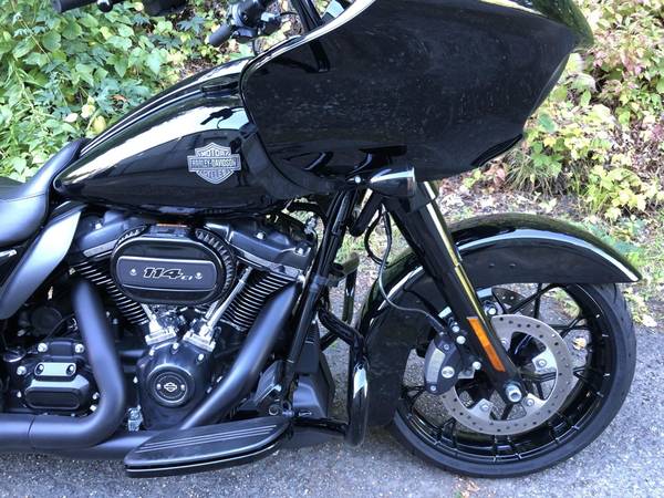 2023 Harley-Davidson, černá, dovoz USA — foto 2 z 11
