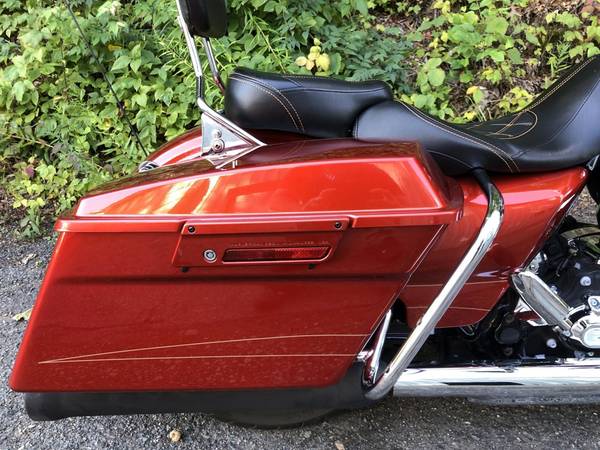 2013 Harley-Davidson, oranžová, dovoz USA — foto 3 z 11