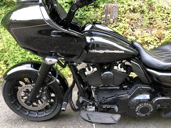 2016 Harley-Davidson, černá, dovoz USA — foto 10 z 11