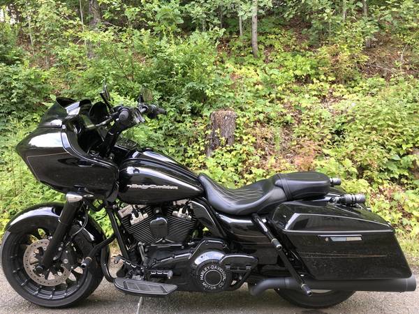 2016 Harley-Davidson, černá, dovoz USA — foto 8 z 11