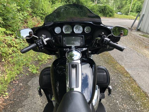 2018 Harley-Davidson, černá, dovoz USA — foto 5 z 11
