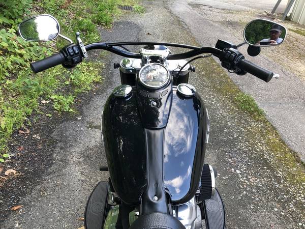 2019 Harley-Davidson, černá, dovoz USA — foto 5 z 11