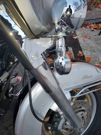 2003 Harley-Davidson, dovoz USA — foto 4 z 5