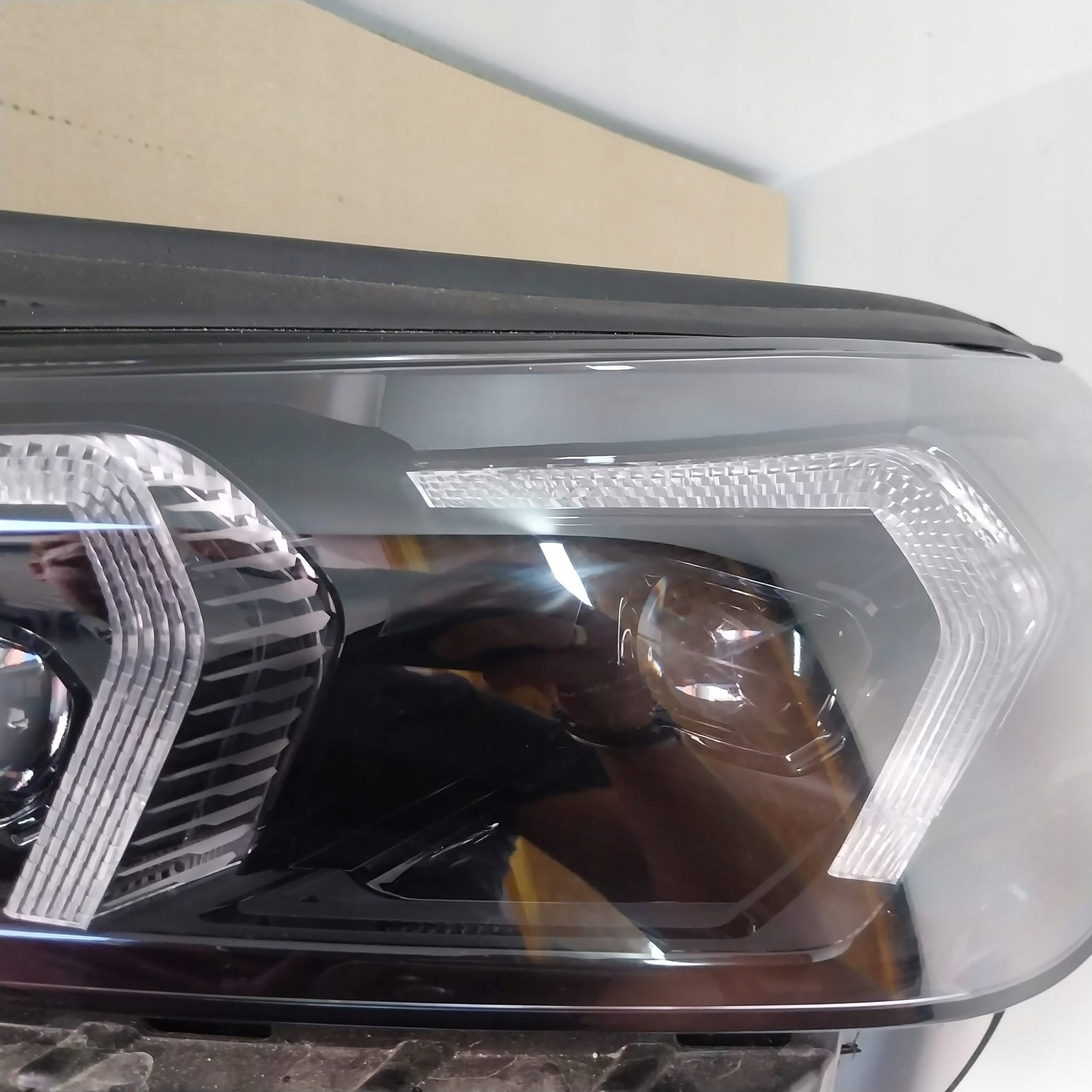 BMW 1 U11 U12 světlomet LED Black Shadow pravý levý komplet Jak nový !!, černá, dovoz Skladem v EU — foto 2 z 14