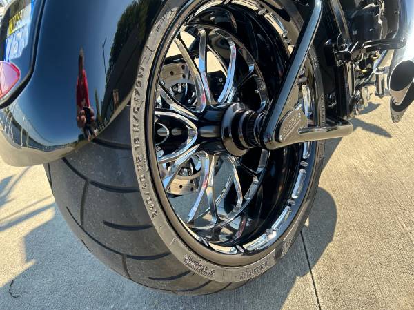 Harley-Davidson, dovoz USA — foto 7 z 12