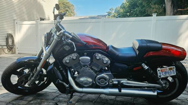 2016 Harley-Davidson, dovoz USA — foto 2 z 3