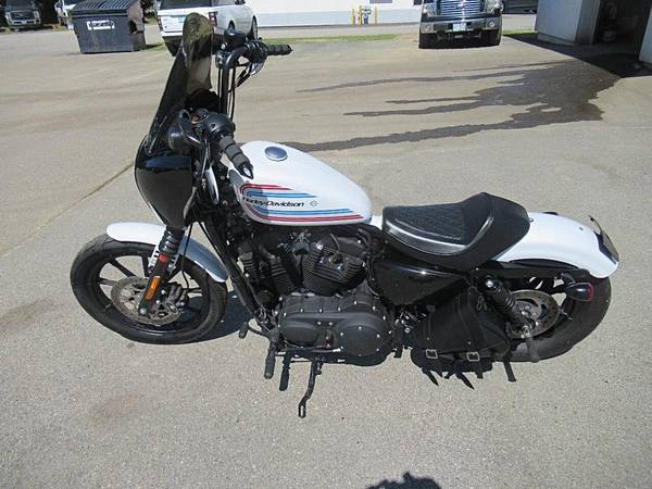 2021 Harley-Davidson, dovoz USA — foto 3 z 10