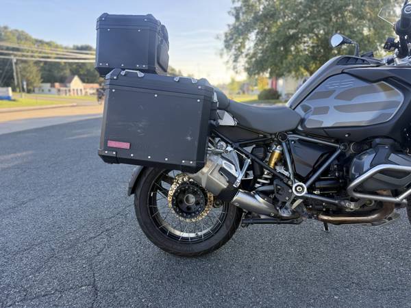 2020 BMW, dovoz USA — foto 4 z 9