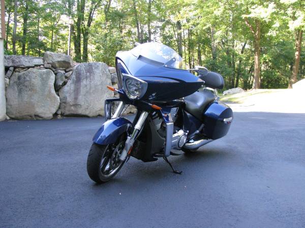 2012 Victory, dovoz USA — foto 2 z 4
