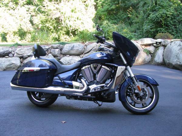 2012 Victory, dovoz USA — foto 4 z 4