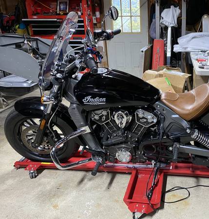 2015 Indian, dovoz USA — foto 10 z 10