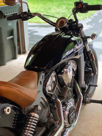 2015 Indian, dovoz USA — foto 2 z 10