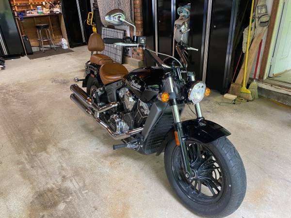 2015 Indian, dovoz USA — foto 5 z 10