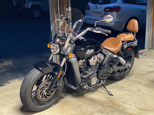 2015 Indian, dovoz USA — foto 8 z 10