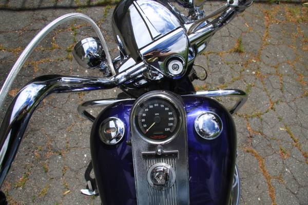 1999 Harley-Davidson, dovoz USA — foto 3 z 7