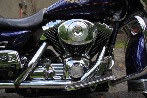 1999 Harley-Davidson, dovoz USA — foto 4 z 7