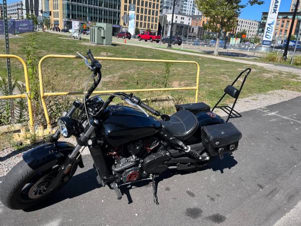 2017 Indian, černá, dovoz USA — foto 2 z 7
