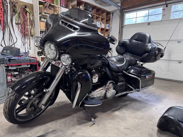 2014 Harley-Davidson, dovoz USA — foto 2 z 6
