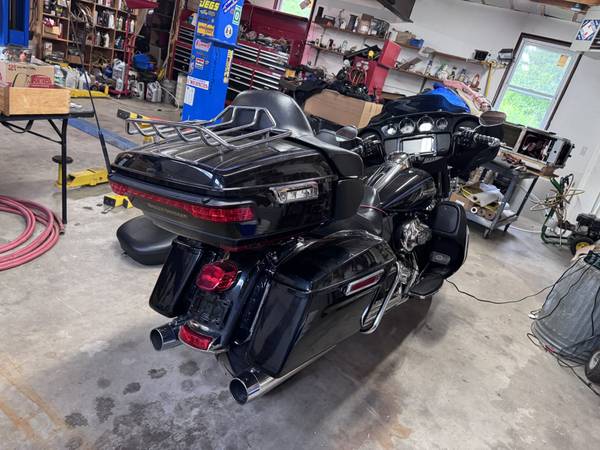 2014 Harley-Davidson, dovoz USA — foto 5 z 6