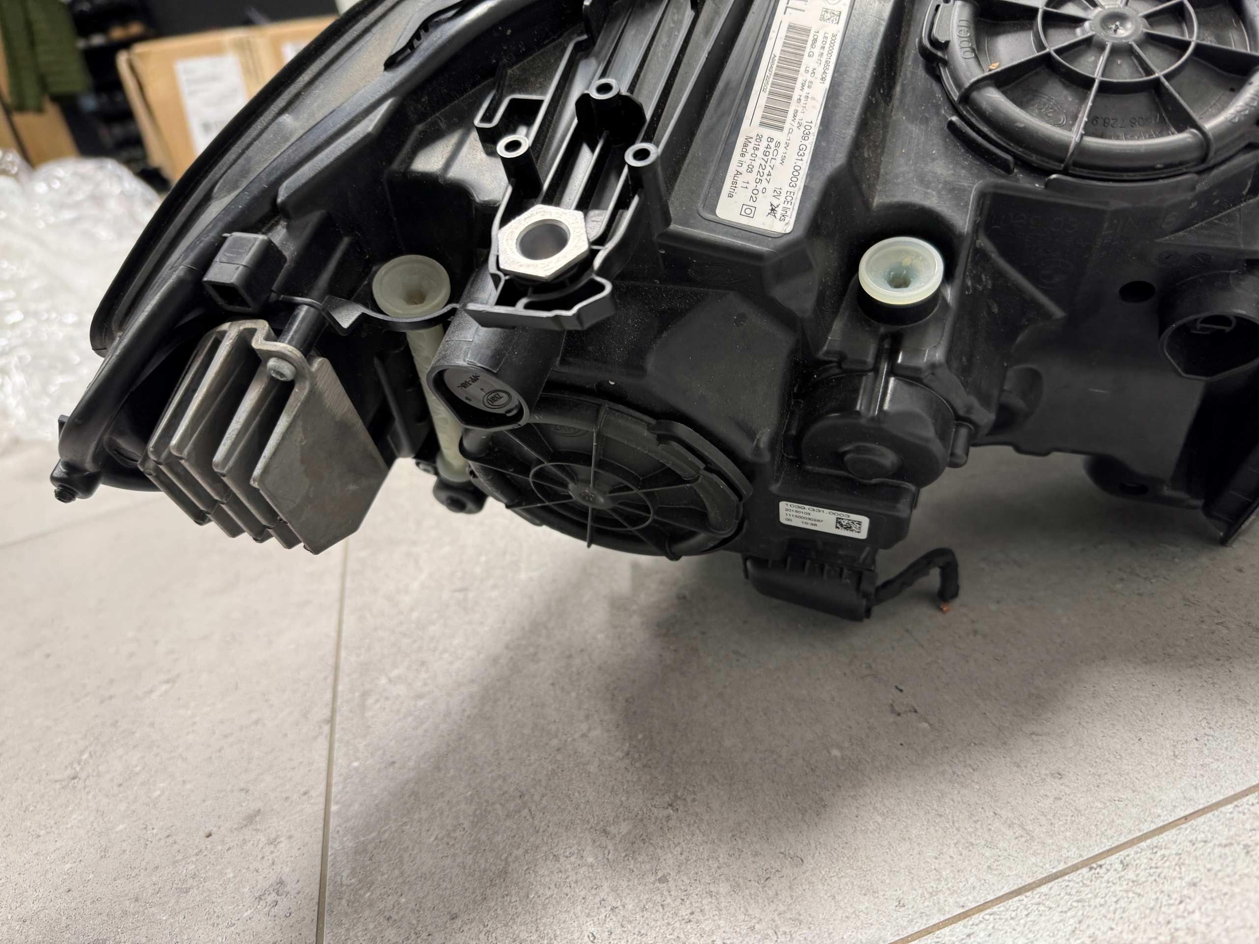 BMW Seria 6 GT G32 světlomet LED Adaptacyjny levý nový originál 8497225, dovoz Skladem v EU — foto 8 z 16