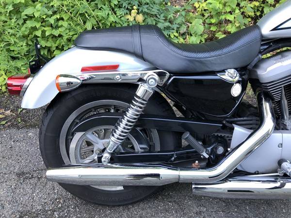 2004 Harley-Davidson, stříbrná, dovoz USA — foto 3 z 11