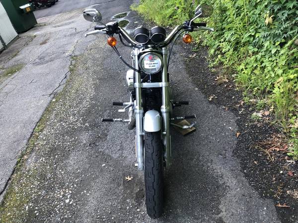 2004 Harley-Davidson, stříbrná, dovoz USA — foto 7 z 11