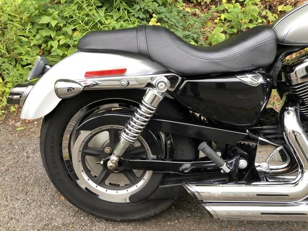 2006 Harley-Davidson, stříbrná, dovoz USA — foto 3 z 11