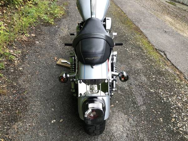 2006 Harley-Davidson, stříbrná, dovoz USA — foto 4 z 11