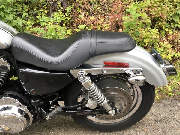 2006 Harley-Davidson, stříbrná, dovoz USA — foto 9 z 11